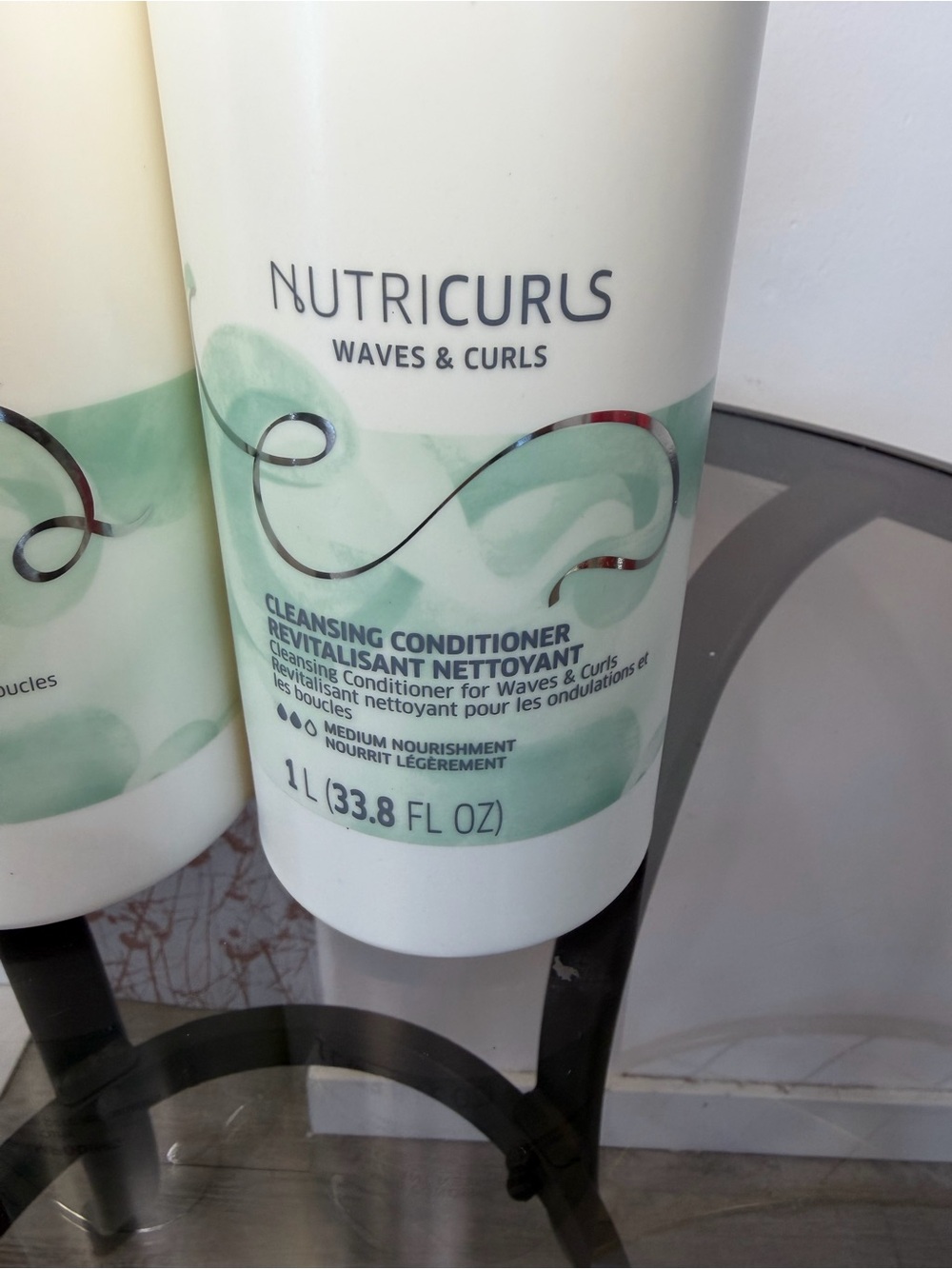 Wella Nutricurls Shampoo & Cleansing Conditioner - White with Mint Green Accents - Picture 4 of 5